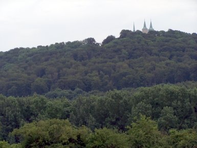 Blick vom Rotberg zur Huysburg